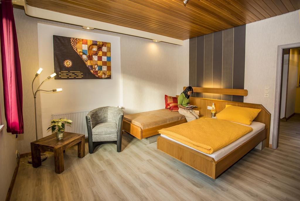 Апартаменти Boardinghouse Remchingen Baan Arun Екстер'єр фото