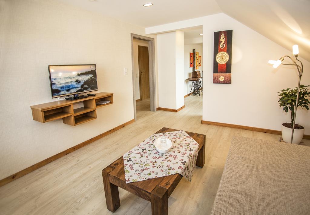 Апартаменти Boardinghouse Remchingen Baan Arun Екстер'єр фото