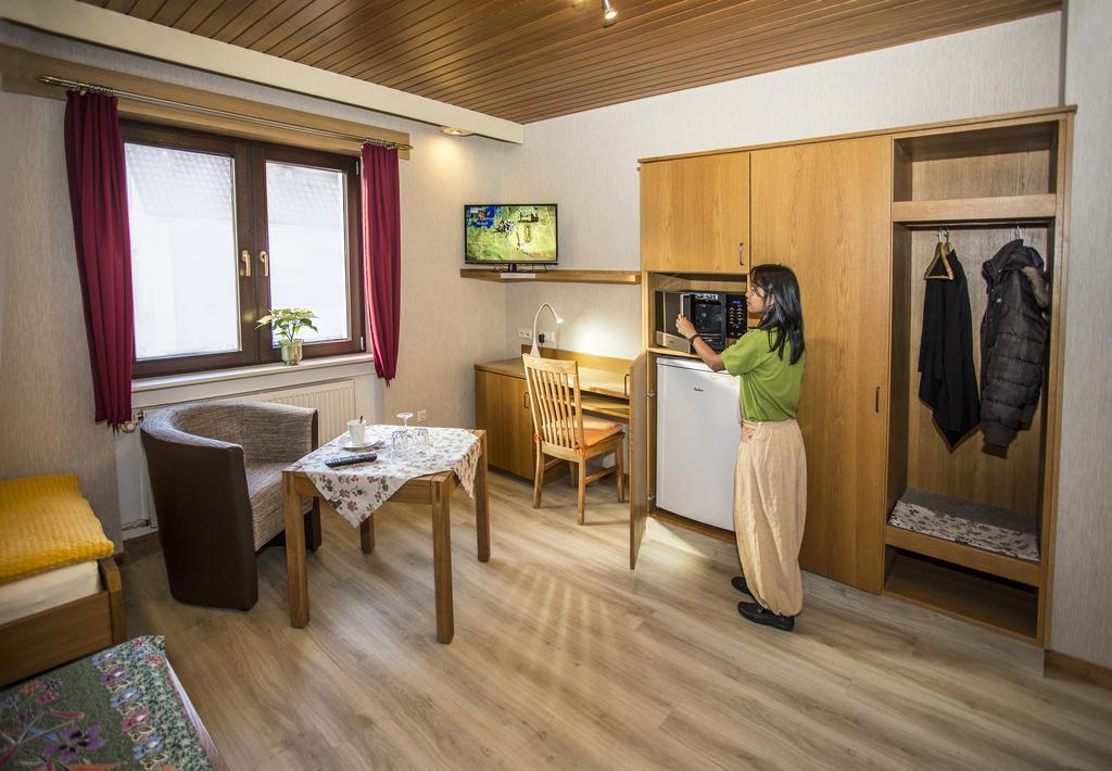Апартаменти Boardinghouse Remchingen Baan Arun Екстер'єр фото