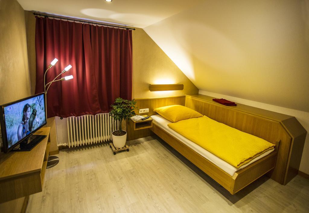 Апартаменти Boardinghouse Remchingen Baan Arun Екстер'єр фото
